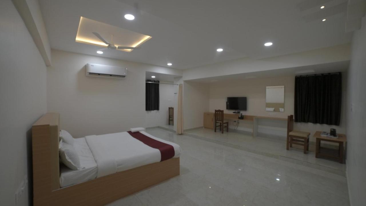 Hotel Rajam Selva Sirkazhi Luaran gambar